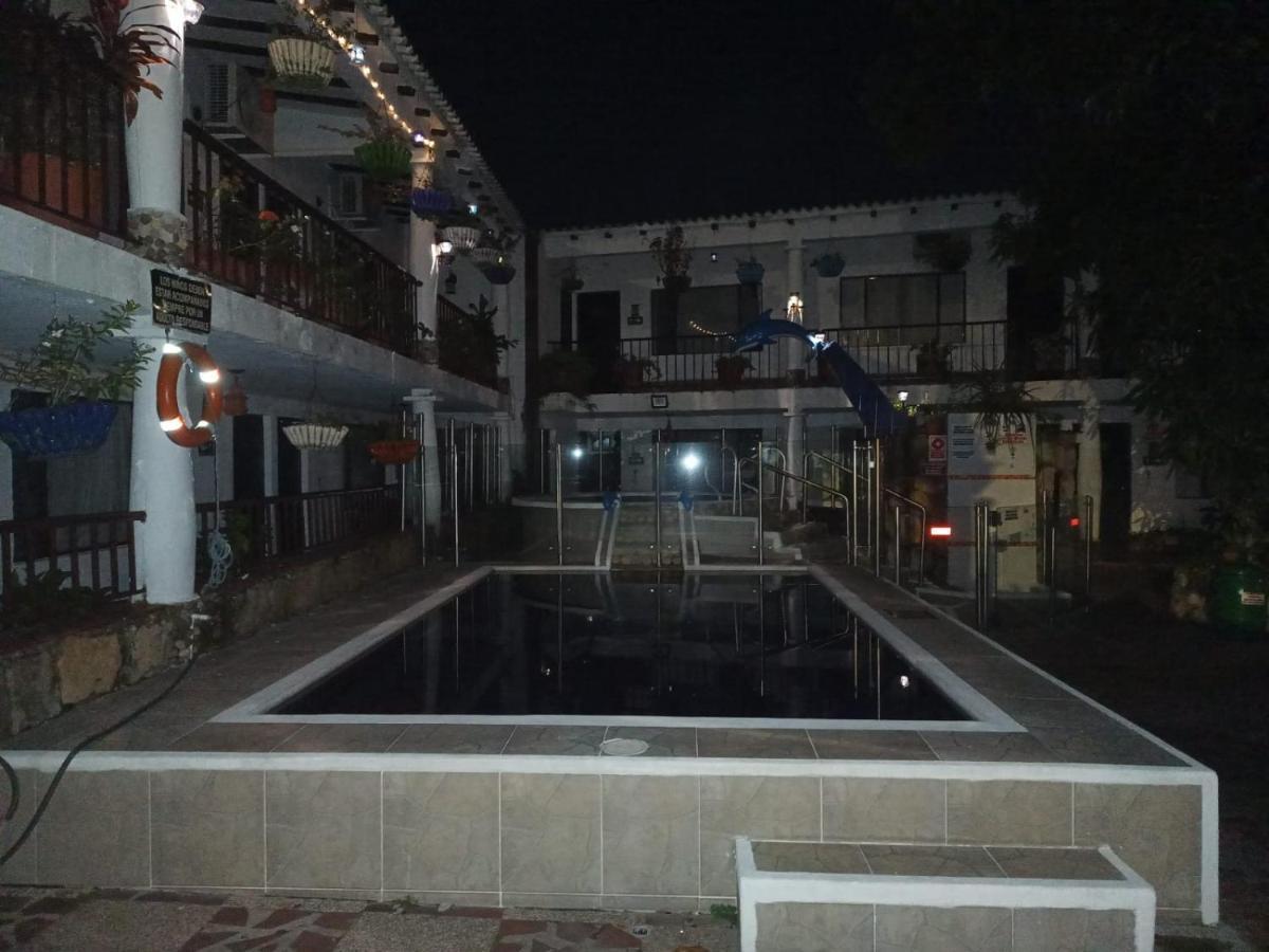 Hotel Villa Maritza Melgar Extérieur photo