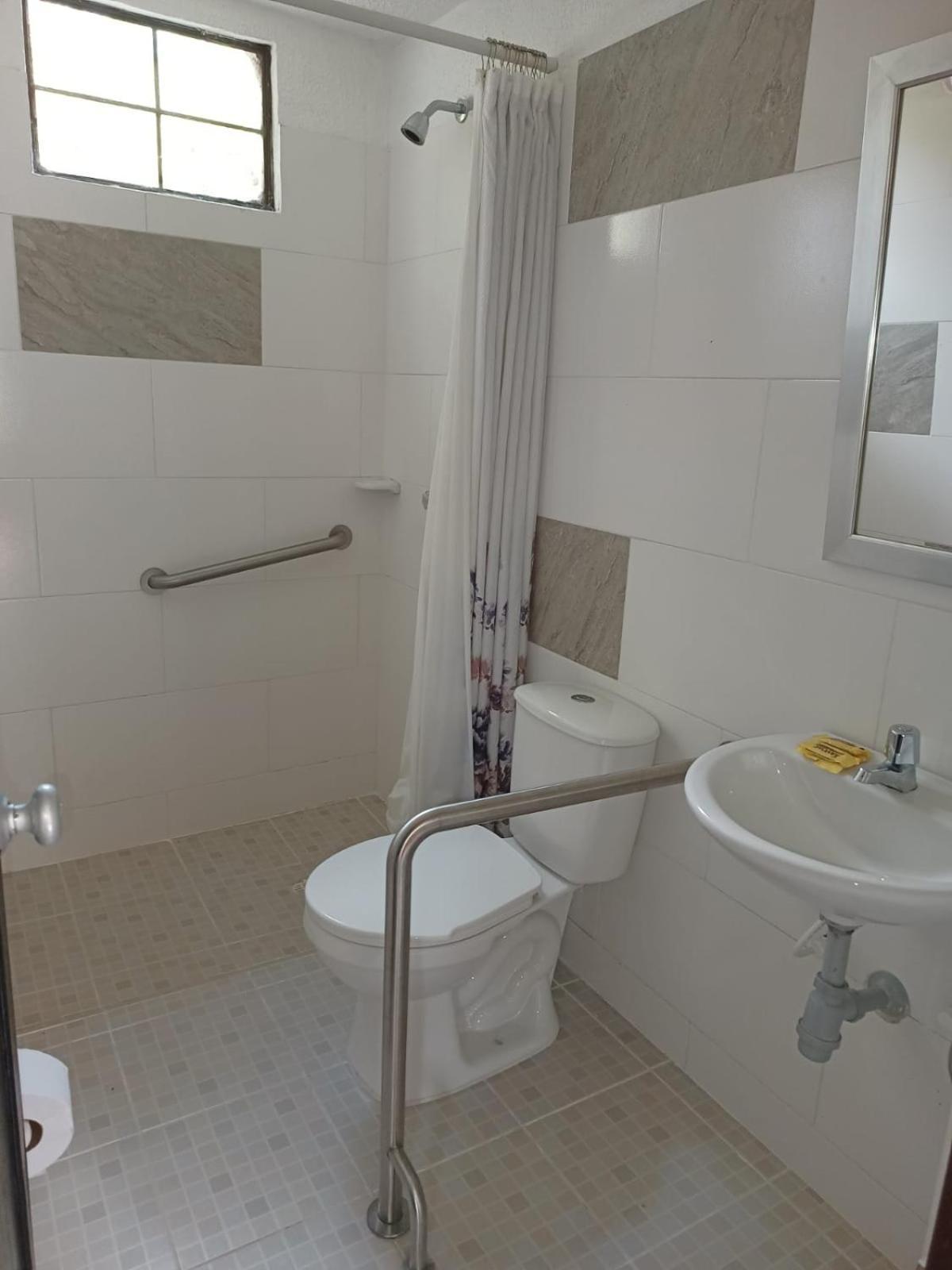 Hotel Villa Maritza Melgar Chambre photo